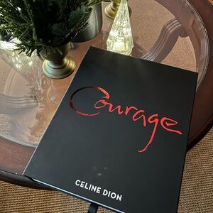 Celine Dion ‘Courage’ Tour VIP Collectible Portfolio Exclusive NEW!